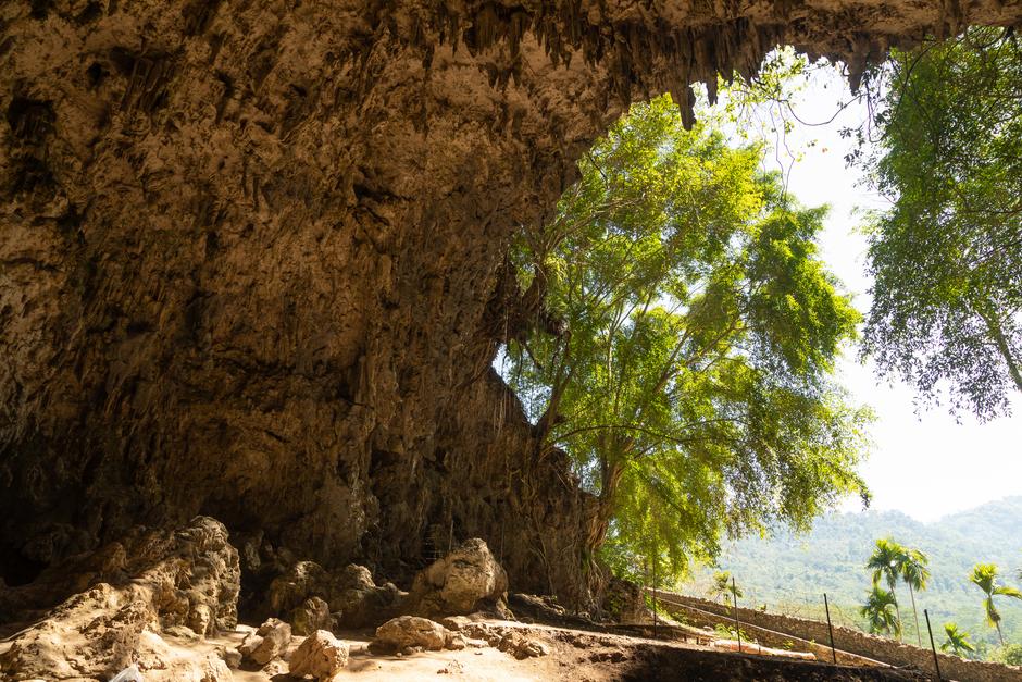 Пещера Лианг-Буа
