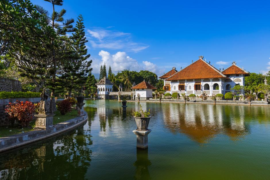 Водный дворец Таман Уджунг на острове Бали